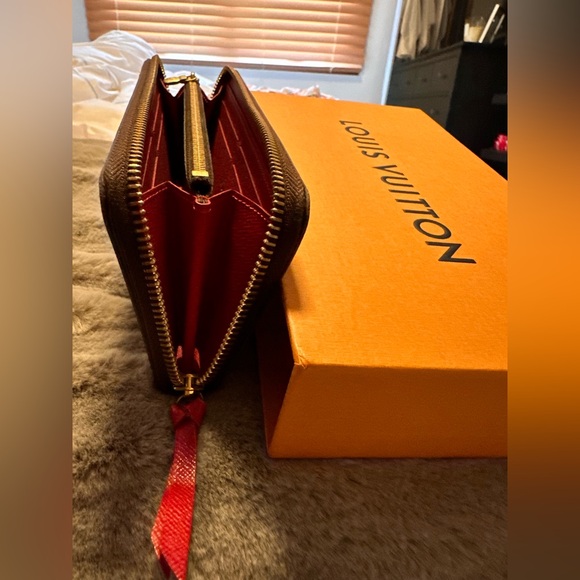 Louis Vuitton Damier Ebene Clemence Wallet - Picture 5 of 16